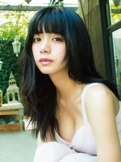 Elaiza Ikeda (池田 エライザ)